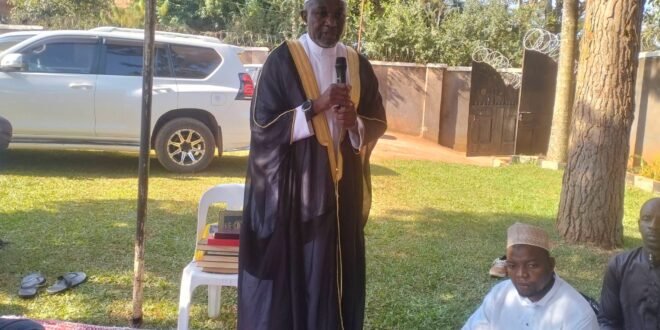 ‎Mufti Urges Youth to Strengthen Bonds