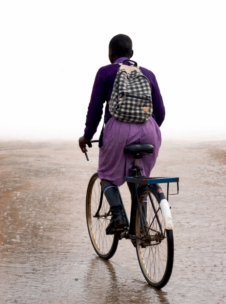 Ugandans Rally Behind Schoolgirl Who Rode Bicycle Through Rain to Attend Classes