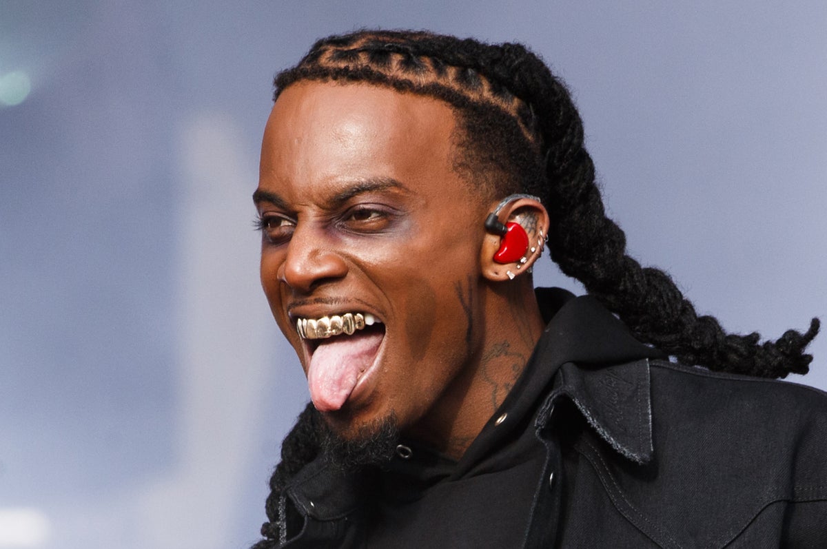 playboi-carti-makes-a-splash-at-strip-club,-brandishing-chainsaw-and-piles-of-cash-–-the-hoima-post-–