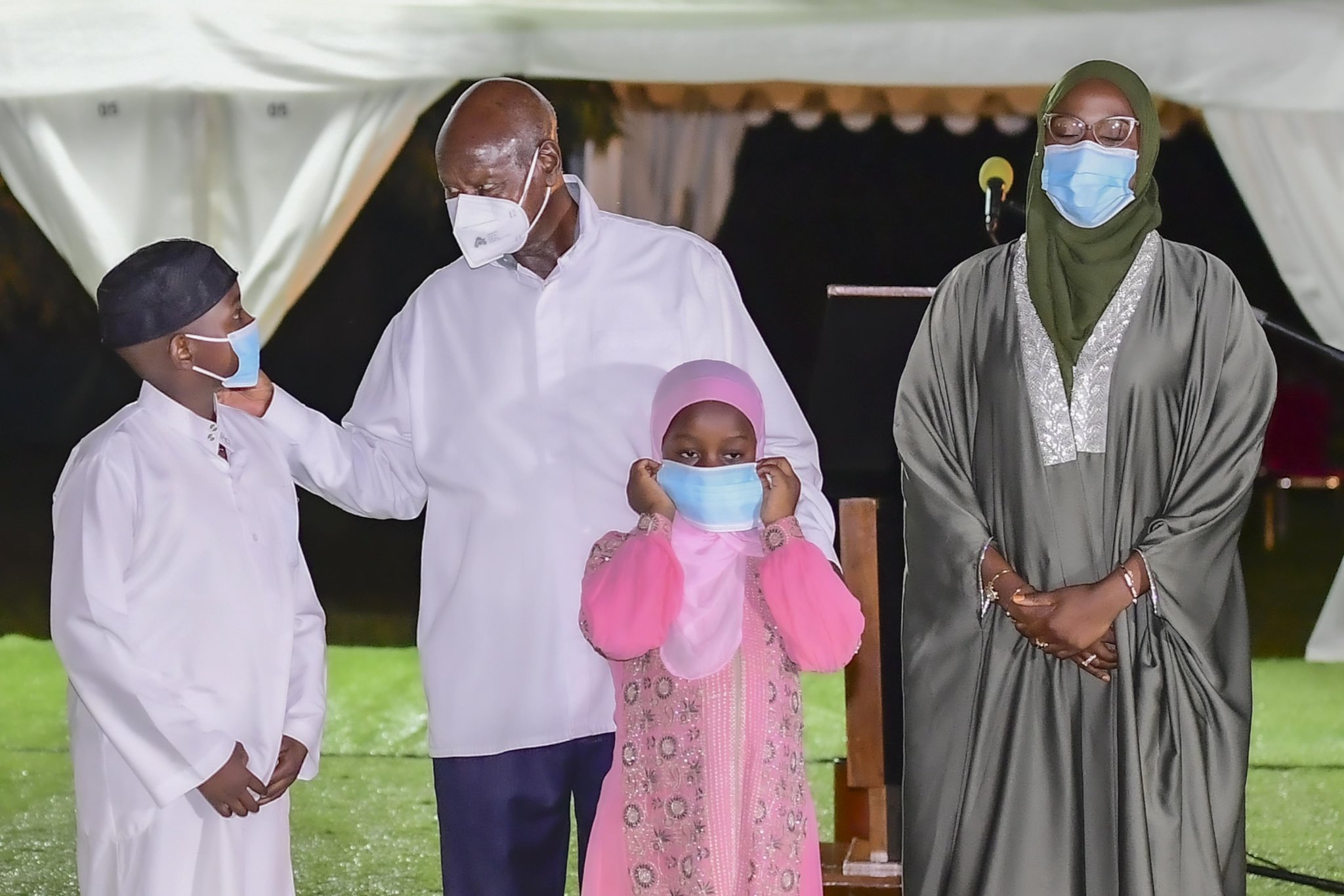 president-museveni-hosts-muslims-for-iftar-dinner-at-state-house-entebbe-–-plus-news