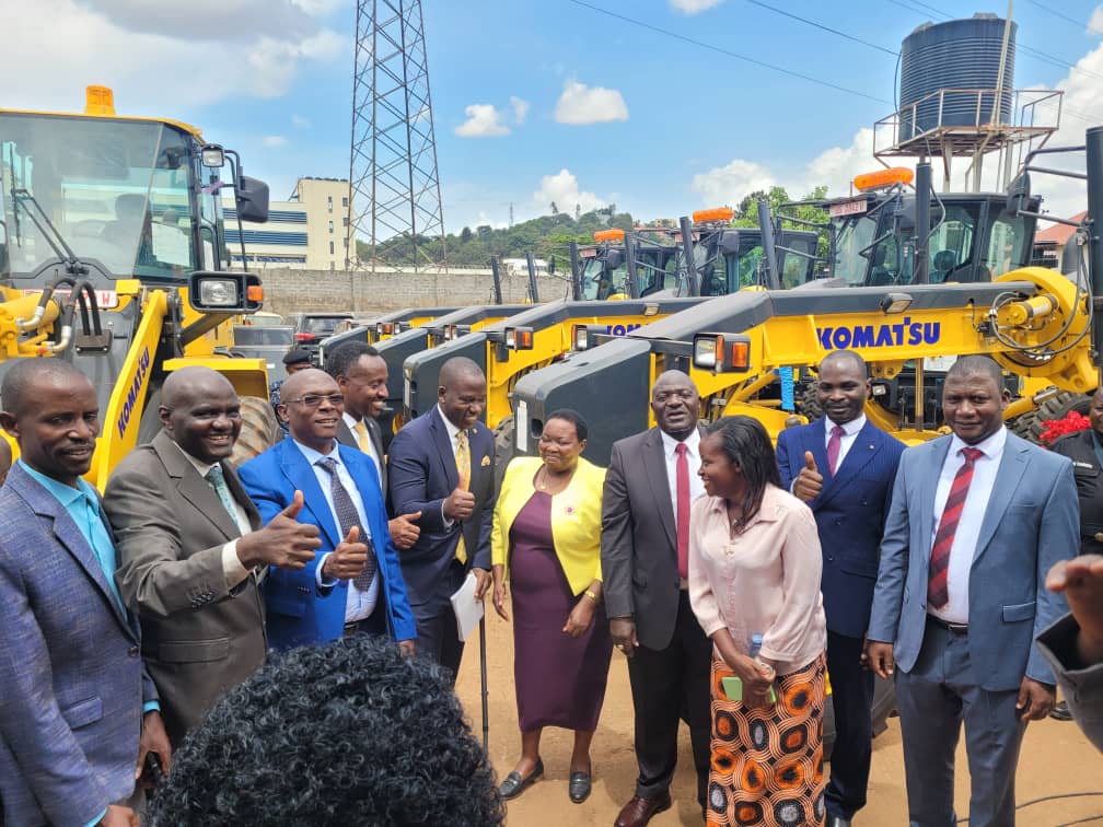 Gov’t spends shs59bn on new road units for 14  districts