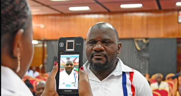 Government to probe faulty voter biometric kits