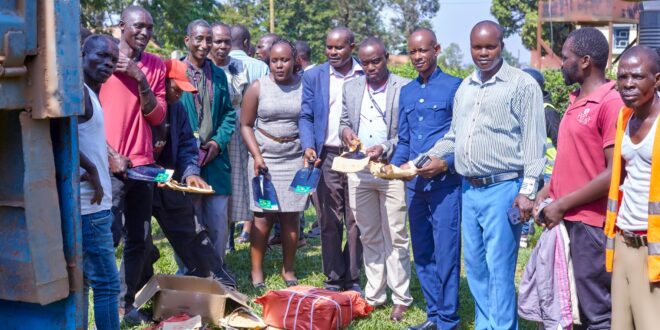 Mukono District Receives 80000 Hoes to Boost Agricultural Production