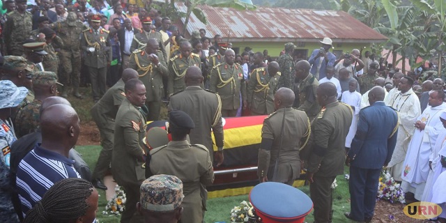 13 gun salute as Major General Sande is laid to
