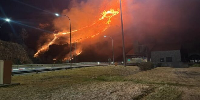 Foul play suspected in Table Mountain blaze