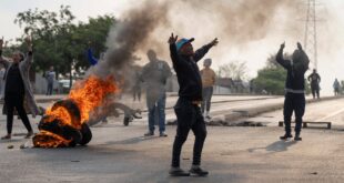 More Johannesburg residents take to streets demanding water supply