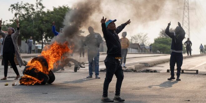 More Johannesburg residents take to streets demanding water supply