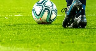 Moments before match kick-off on the pitch.