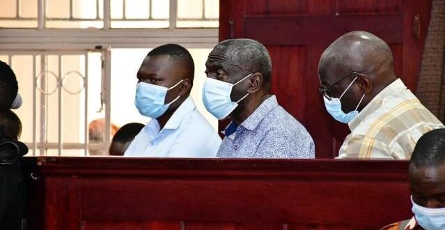Besigye threatens to boycott trial over fast tracked prosecution case