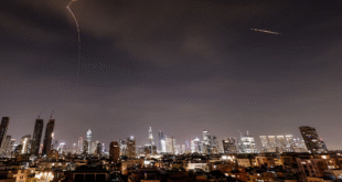 Iran threatens Strait of Hormuz closure amid US strike warning