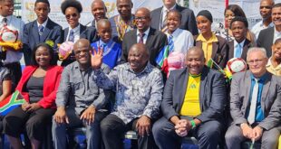 Ramaphosa hands over sports centre library to Retlameleng School