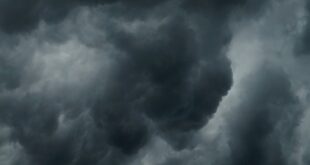 Severe thunderstorms are expected in four provinces on Sunday afternoon.