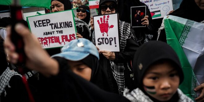 Trump says US will hit Iran very hard after easing