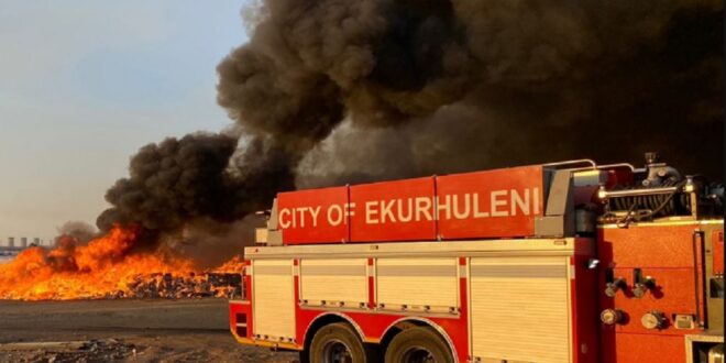 A City of Ekurhuleni Emergency Services vehicle seen a fire scene.